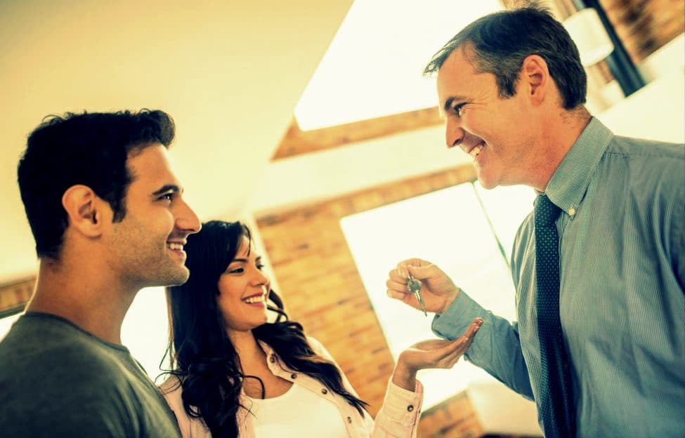 Property agents - solution to issues between landlords and tenants